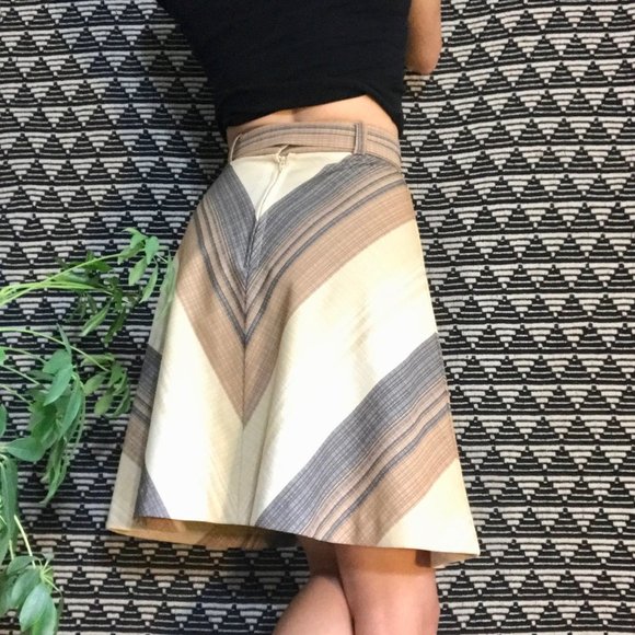 SOLD vtg A-line skirt, 24/xs - Picture 4 of 11